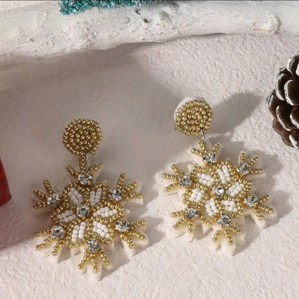 SNOWFLAKE Seed Bead Earrings‎ NWT